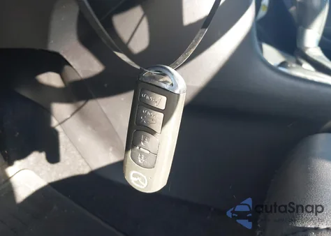 2018 Mazda Mazda3 Touring z USA, uszkodzony, nr VIN 3MZBN1V30JM181650